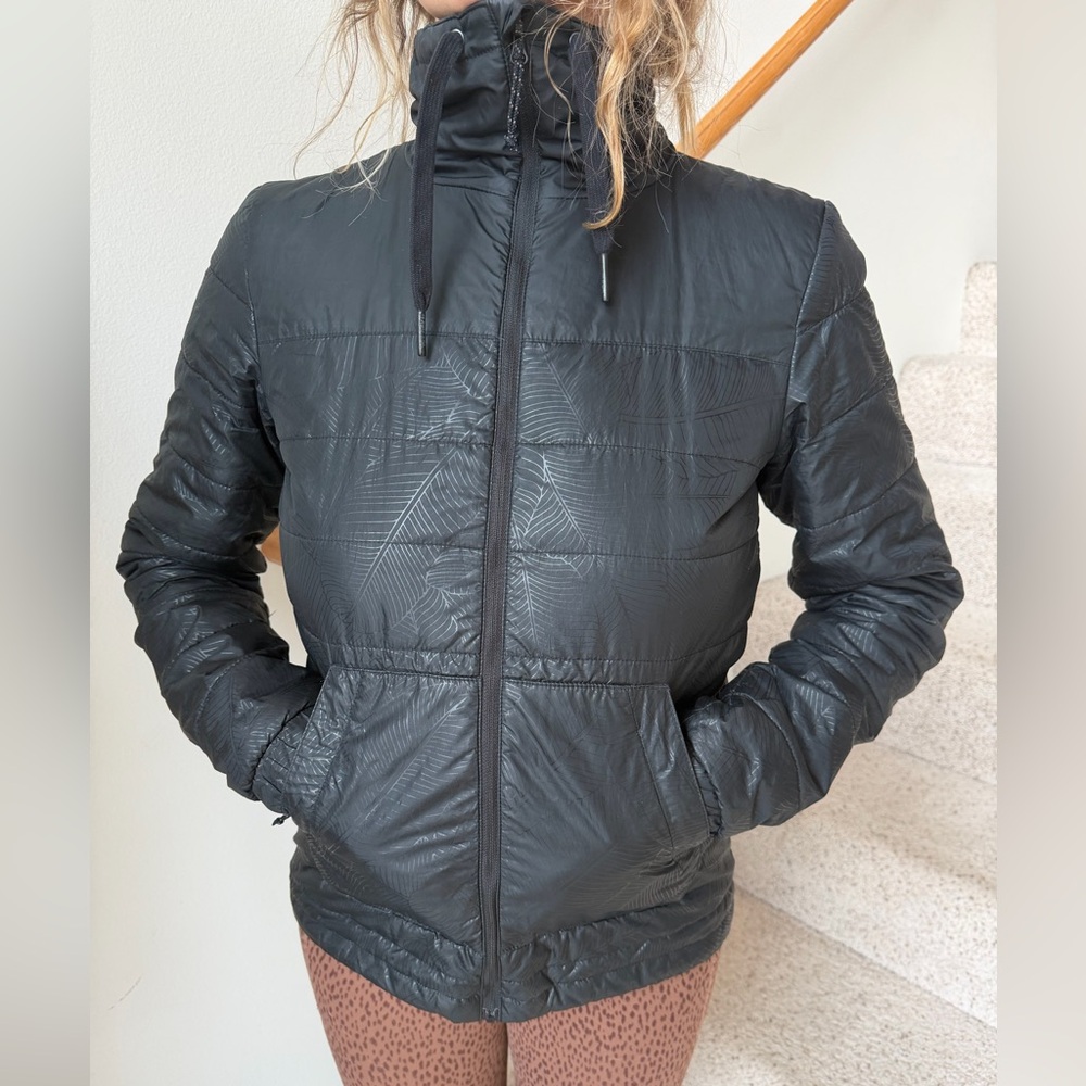 Armada Women’s Black Quilted Puffy Jacket Synthetic small